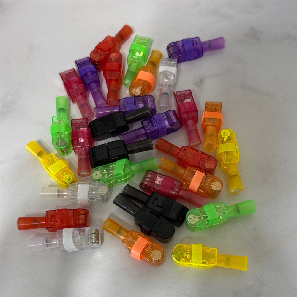 Mystery finger lights